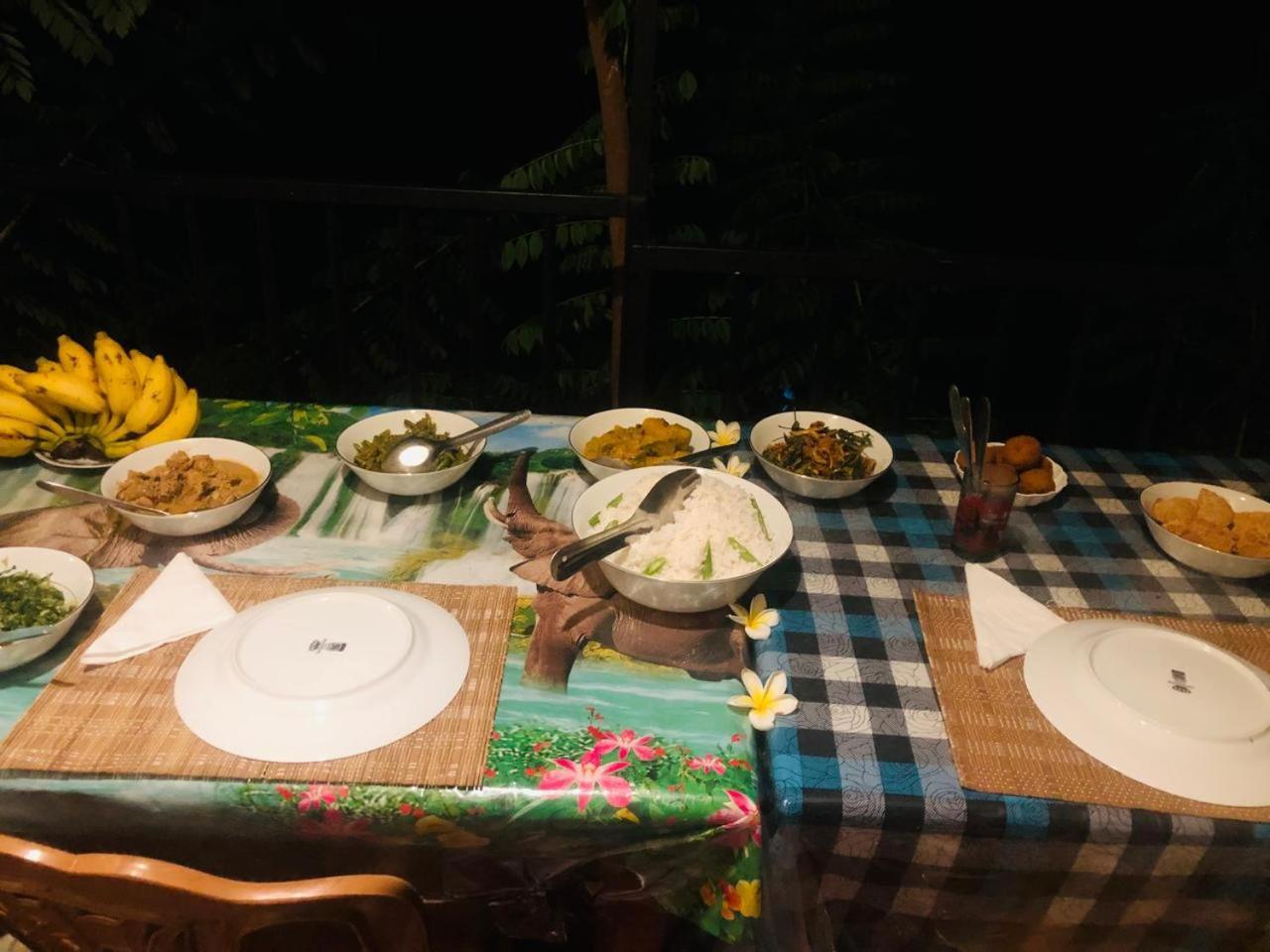 Forest Rawana Homestay Ела Екстериор снимка