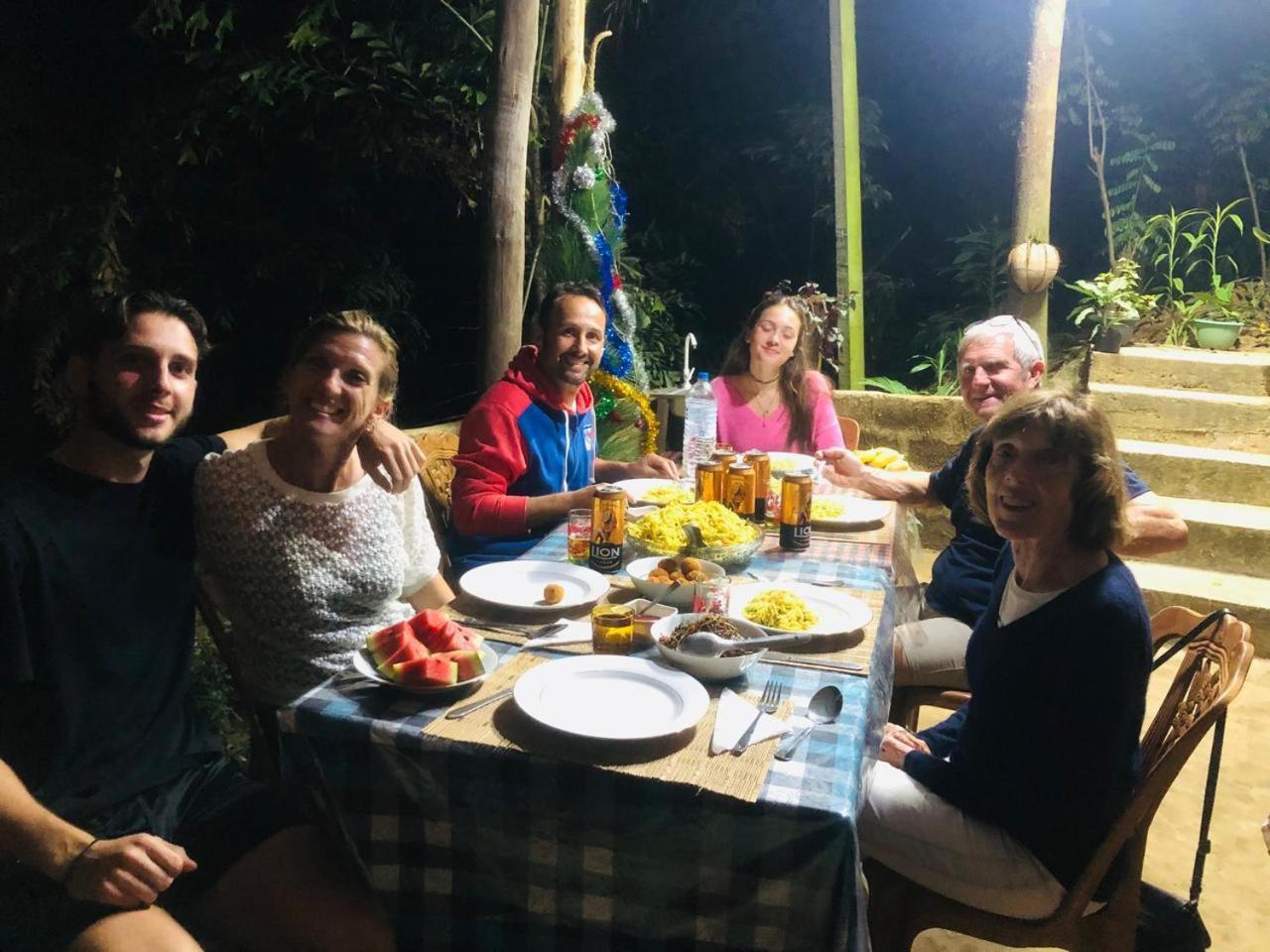 Forest Rawana Homestay Ела Екстериор снимка